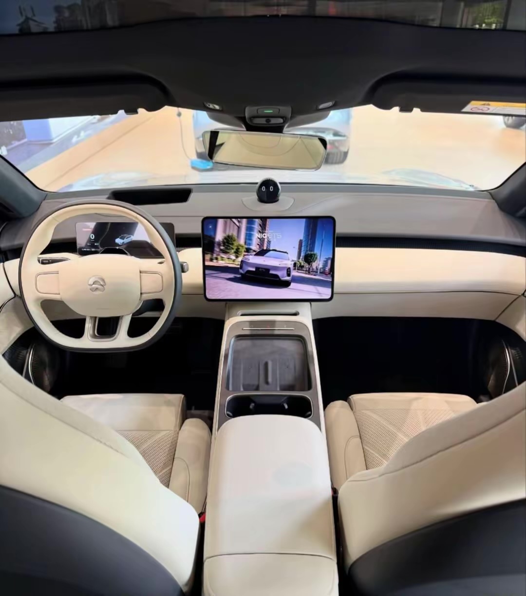 Nio ET5